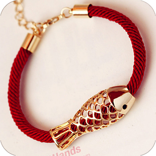 연인 빨간 운이 물고기 행운의 팔찌 액세서리 운이 붉은 문자열 팔찌 컷 아웃/Lovers red lucky fish lucky bracelet accessories cutout lucky red string bracelet